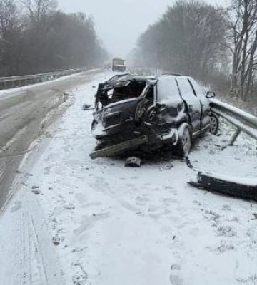 Потрійна ДТП на Львівщині: 6 людей травмовані, серед яких 2 дітей, - ФОТО