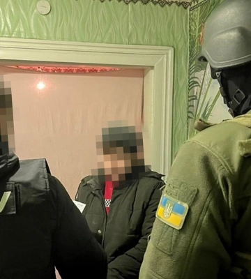 СБУ затримала російську агентку, яка скоригувала ворожий ракетний удар по школі на Донеччині