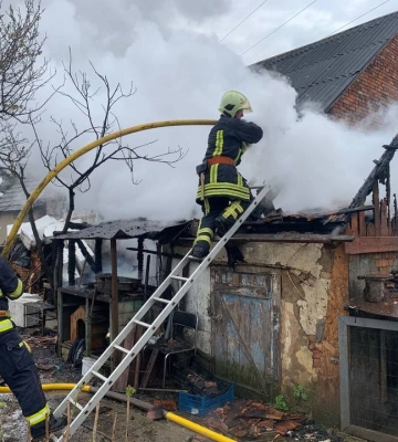 Травмований під час пожежі в Мукачеві чоловік згодом помер у лікарні