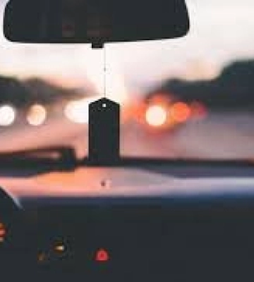 В Дніпрі почали діяти сезонні зміни в русі автотранспорту: де зараз є обмеження швидкості
