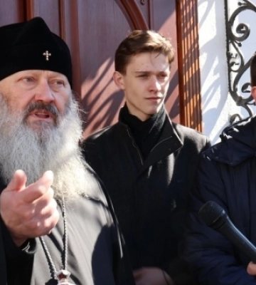 Суд обирає запобіжний захід митрополиту УПЦ МП Павлу