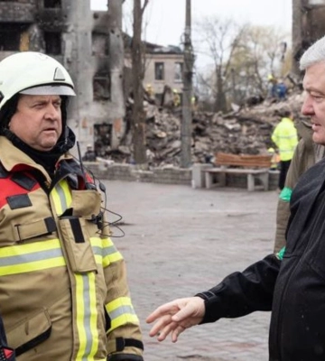 Порошенко засудив позицію МОК щодо РФ: приїдьте в Бучу й обговоріть там "олімпійські ідеали"