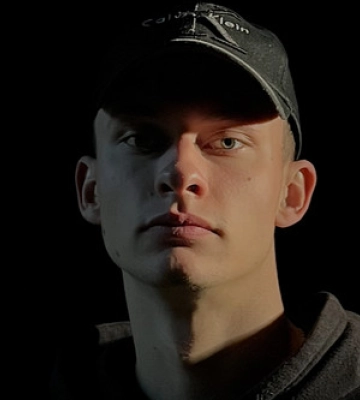 «Сльози на очах»: артист з Луцька випустив нову пісню
