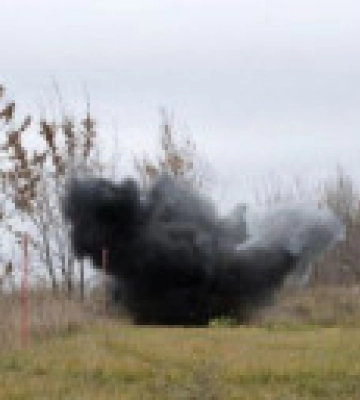 Двое российских военных подорвались на мине в брянской области рф, один погиб - СМИ