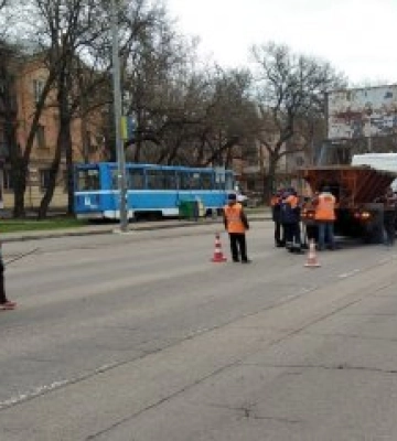 У Миколаєві провели аварійний ремонт дороги по пр. Богоявленському
