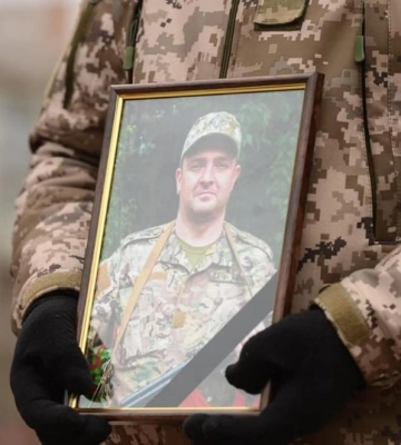 У Рівному провели в останню дорогу загиблого воїна Руслана Баламутова
