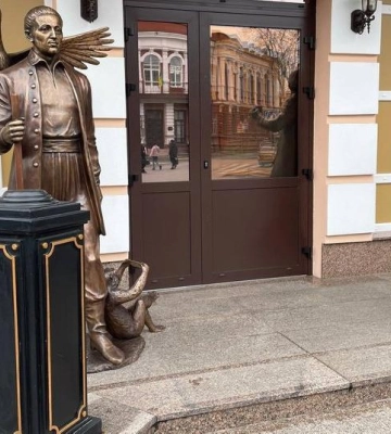 У Полтаві відкрили скульптуру Григорію Сковороді