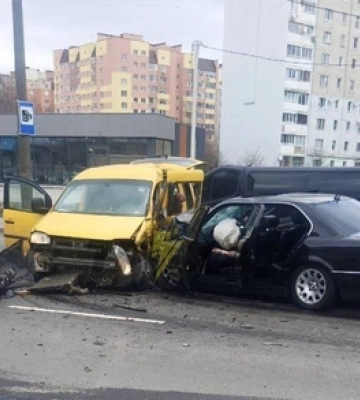Розповіли, хто винен у ДТП в центрі Луцька за участі таксі (ФОТО)