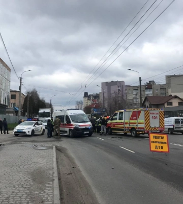 На Конякіна у Луцьку – аварія. Один з травмованих у важкому стані