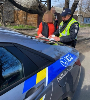 У Миколаєві затримали водійку авто, яка порушила правила і керувала напідпитку