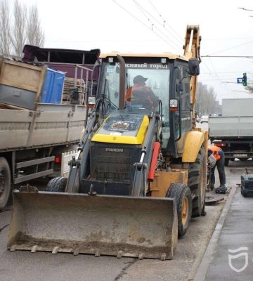 Швидка реакція на звернення мешканців: комунальники Дніпра відремонтували аварійний дощоприймач