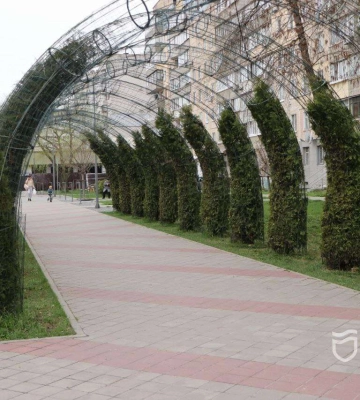 Працівники парків Дніпра продовжують прибирати зелені зони в рамках загальноміської акції #ЧистийДніпро