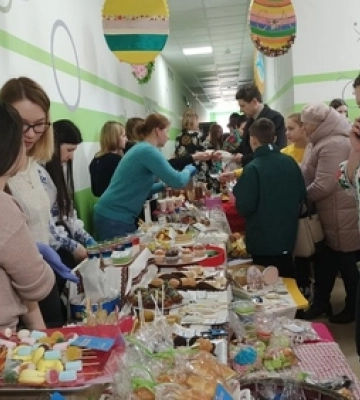 У луцькому ліцеї зібрали майже 200 тисяч гривень на антидронову рушницю для військових (відео)