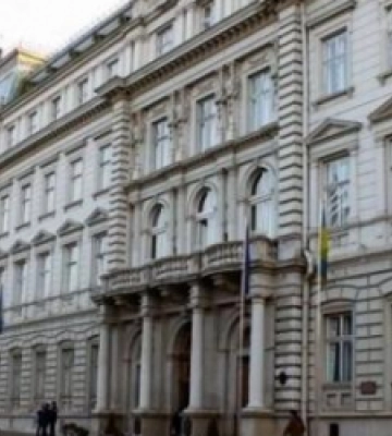 У березні керівництву ЛОВА нарахували в середньому по 73,4 тис. грн зарплати