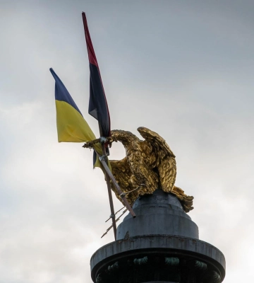 У Полтаві збирають підписи проти демонтажу Монумента Слави та пам&#039;ятника Келіну