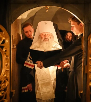 Заборонили та забрали землю: ще одна громада Хмельниччини відмовилася від УПЦ (МП)