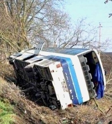 У Молдові злетів з траси автобус, що їхав до Києва