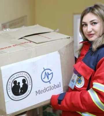 Українські медики отримали від благодійників 15 тисяч комплектів термобілизни (ФОТО)