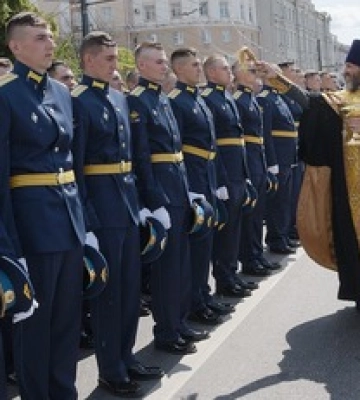 У Росії прискорюють випуск офіцерів військових ВНЗ: зведення за 8 квітня