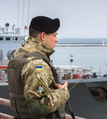 Ташева: Украина, вероятнее всего, будет возвращать Крым военным путем