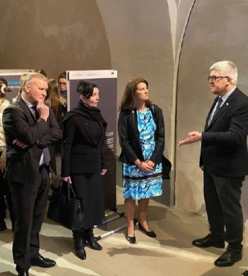У музеях Швеції відкрилася фотовиставка журналіста з Маріуполя