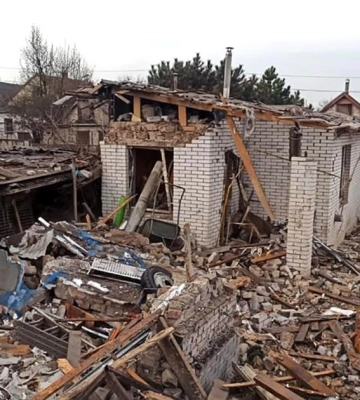 Рашисти вдарили ракетами С-300 по житловому сектору Запоріжжя, є жертви