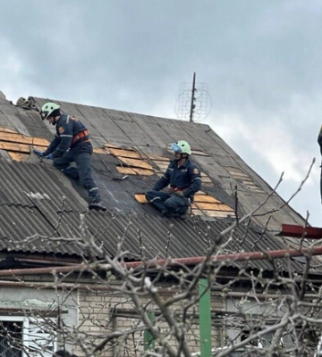 Пошкоджено 33 будинки: що зараз відбувається на місці ракетних ударів у Запоріжжі