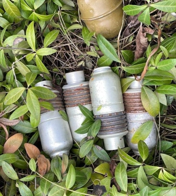 У селі на Полтавщині на цвинтарі знайшли бойові гранати та «ВОГ-25»