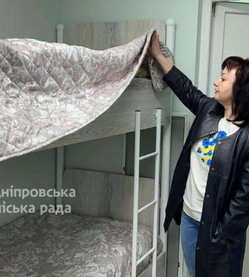 Чергова по місту перевірила, як у Дніпрі допомагають містянам, які постраждали від домашнього насилля
