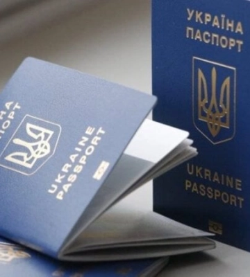 Чтобы не сбежали. В Мелитополе у коллаборантов отбирают загранпаспорта — ЦНС