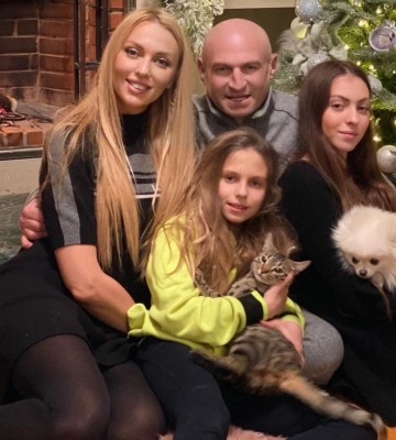 "На нашому весіллі всі шепотілися": Оля Полякова розповіла про різницю у віці з чоловіком