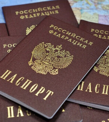 Окупанти на Запоріжжі вимагають у жителів документи та відбитки пальців для отримання російського паспорта, - Генштаб