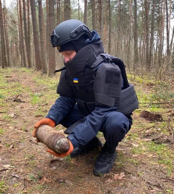 Поблизу цвинтаря у Рівненському районі знайшли артснаряд