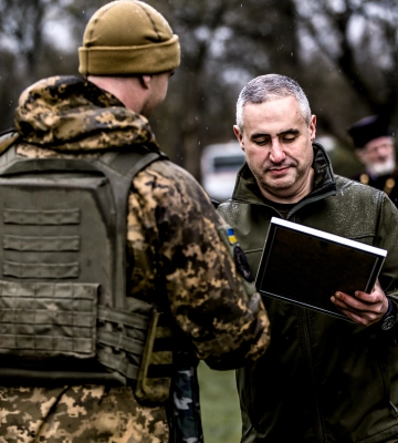 На Дніпропетровщині відзначили захисників, які виконували бойові завдання на Бахмутському напрямку
