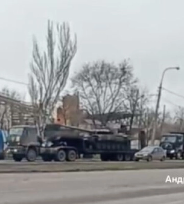 В оккупированном Мариуполе замечены очередные перемещения тяжелой техники, - Андрющенко. ФОТОрепортаж