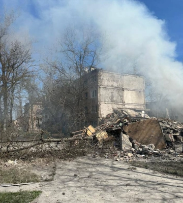 У мережі показали наслідки сьогоднішнього удару військ РФ по будинку в Авдіївці