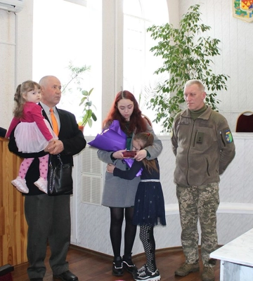 На Полтавщині родичам загиблого воїна Максима Шевченка вручили орден