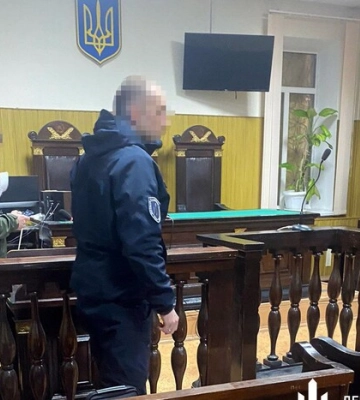 Відбирав у солдатів бойові доплати: суд відправив скандального командира під варту