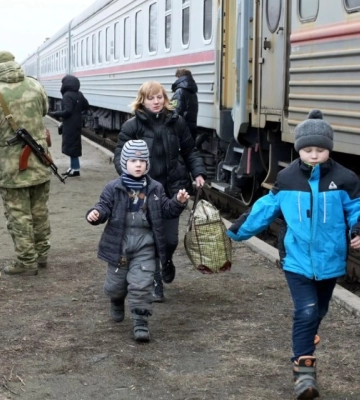 &quot;Самая сложная спасательная миссия&quot;: в Херсон вернули 24 похищенных ребенка, — ОВА (видео)