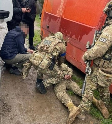 Намагався знайти, де розміщують установки HIMARS: СБУ затримала строковика ВМС, якого підозрюють у роботі на росіян