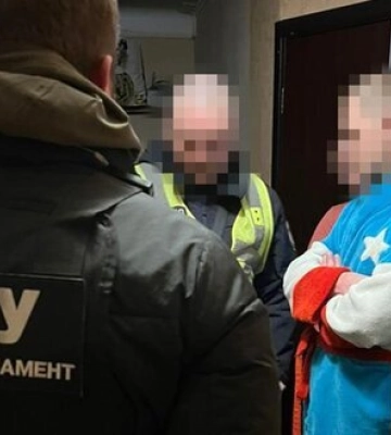 Мошенники выманивали деньги у желающих эвакуироваться из Бахмута — «такса» составила 30 тыс. гривен