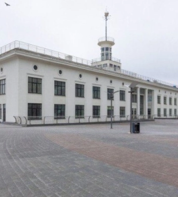У Києві ввели в експлуатацію відреставровану будівлю Річкового вокзалу