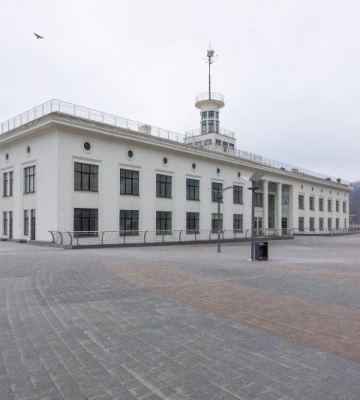Річковий вокзал у Києві завершили реставрувати