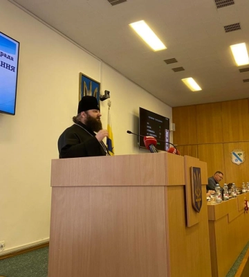 Віряни пікетують депутатів, які хочуть заборонити УПЦ (МП) на Рівненщині