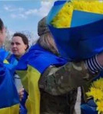 Україна повернула додому 100 полонених – військових, моряків, прикордонників і нацгвардійців