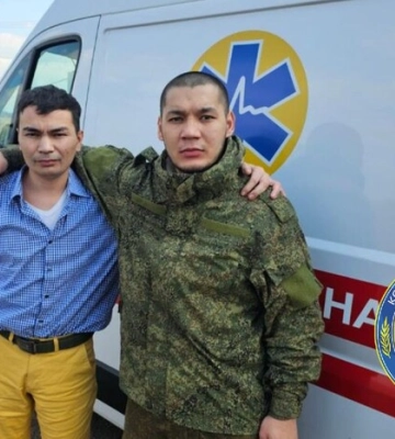 Україна повернула додому 100 полонених – військових, моряків, прикордонників і нацгвардійців