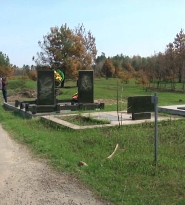 Чому мешканці Затуриного проти розширення місцевого кладовища?