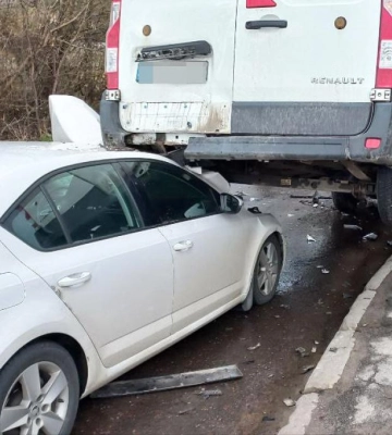 Skoda заїхала під Renault: у Рівному шокуюча потрійна ДТП (ФОТО/ВІДЕО)