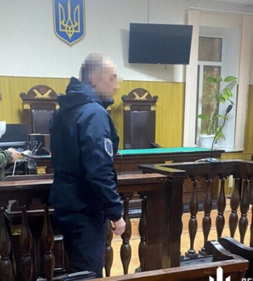 Отбирал у солдат боевые доплаты: суд отправил скандального командира под стражу
