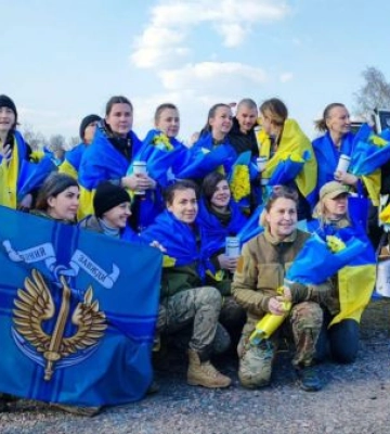 Україна та Росія провели новий великий обмін військовополоненими: 100 на 106 . Також в Україну повернули  24 дитини